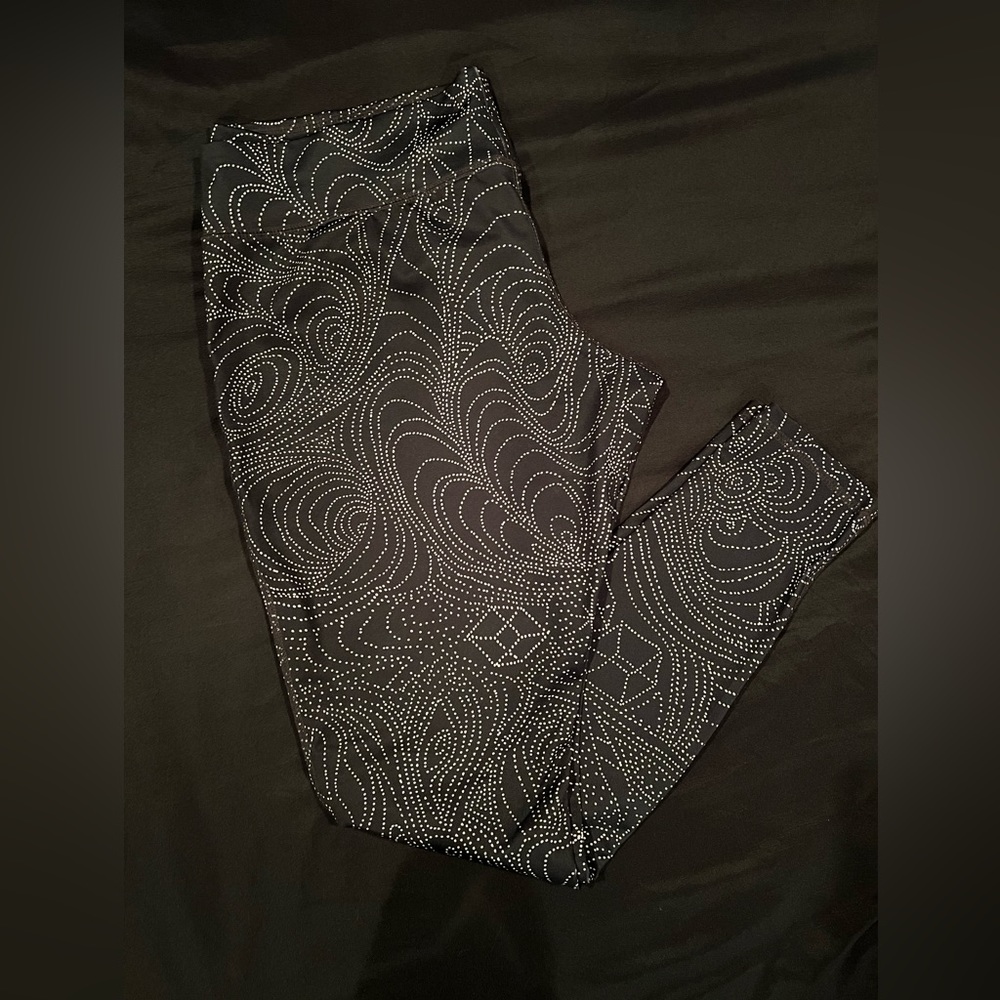 Black N White Pattern Workout Leggings XL